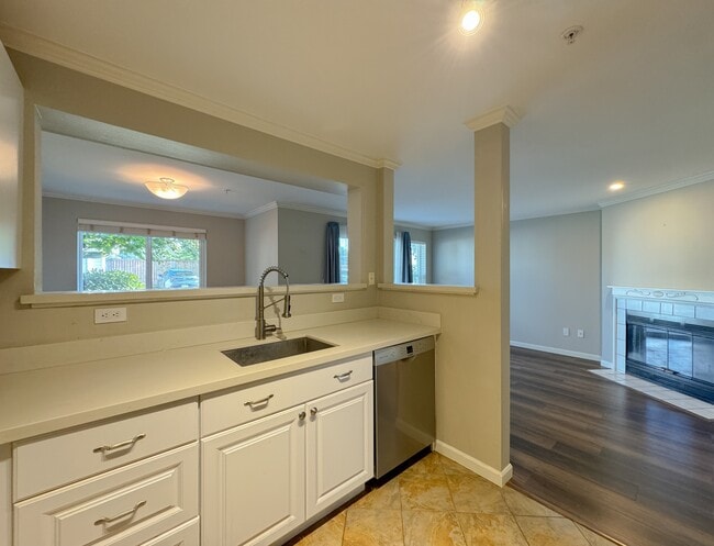 Building Photo - 9910 NE 137th St