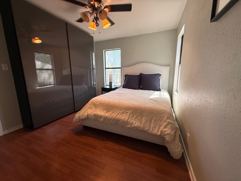 Bedroom 2 - 3202 Locke Ln