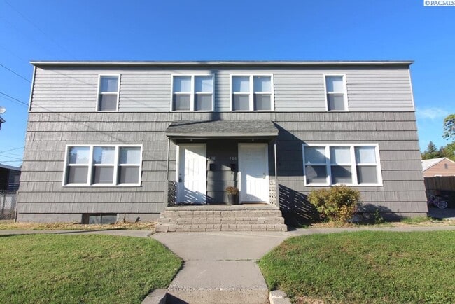 Primary Photo - 3 Bed/1 Bath Duplex in Central Richland