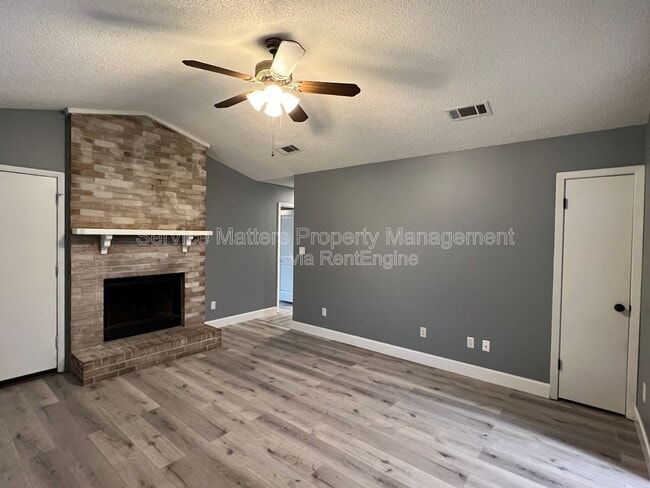 Building Photo - 7777 Needlerush Dr