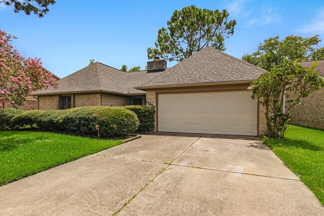 Building Photo - 11426 Sageperry Dr