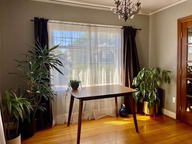 Building Photo - Immaculate and Updated Mid Century Home in Whittier Heights