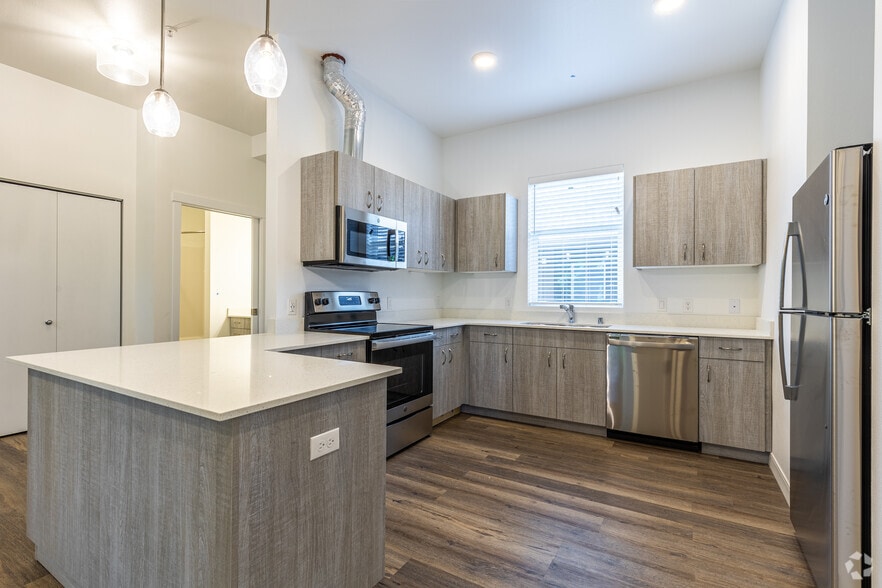 2BE, 2BA - 1113SF - 134th Street Lofts