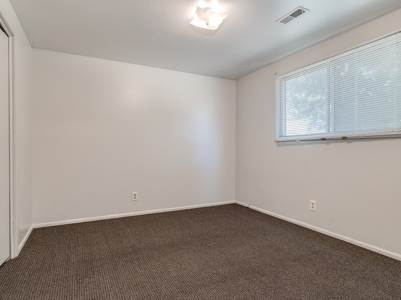 Building Photo - 938 23rd St