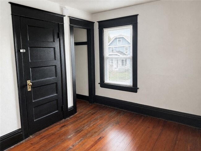 Building Photo - 52 Winterroth St