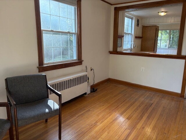 Building Photo - Hardwood floors and beautiful back yard in...