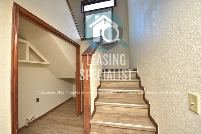 Building Photo - Central Norman 3 Bed 3 Bath PRELEASING FOR FALL 2026 SEMESTER