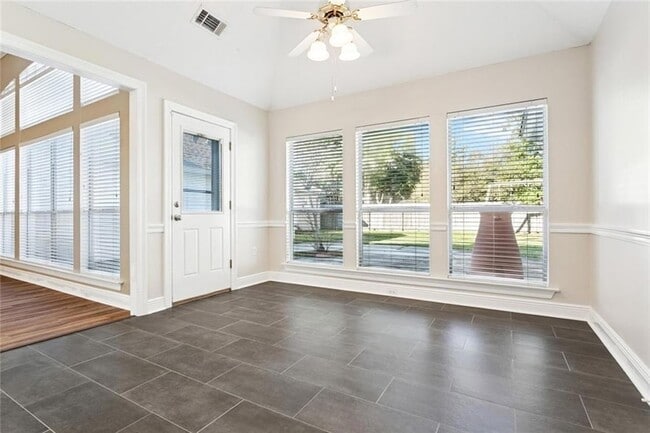 Building Photo - 158 Woodruff Dr