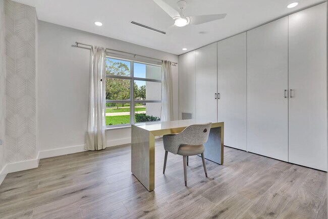 Building Photo - 7693 Steeplechase Dr