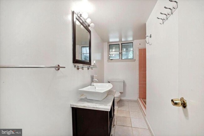 Building Photo - 7009 Capitol View Dr