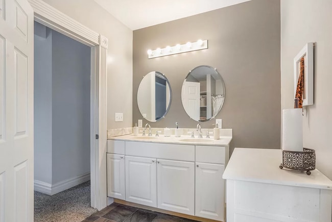 Building Photo - 1035 Jackson St NW