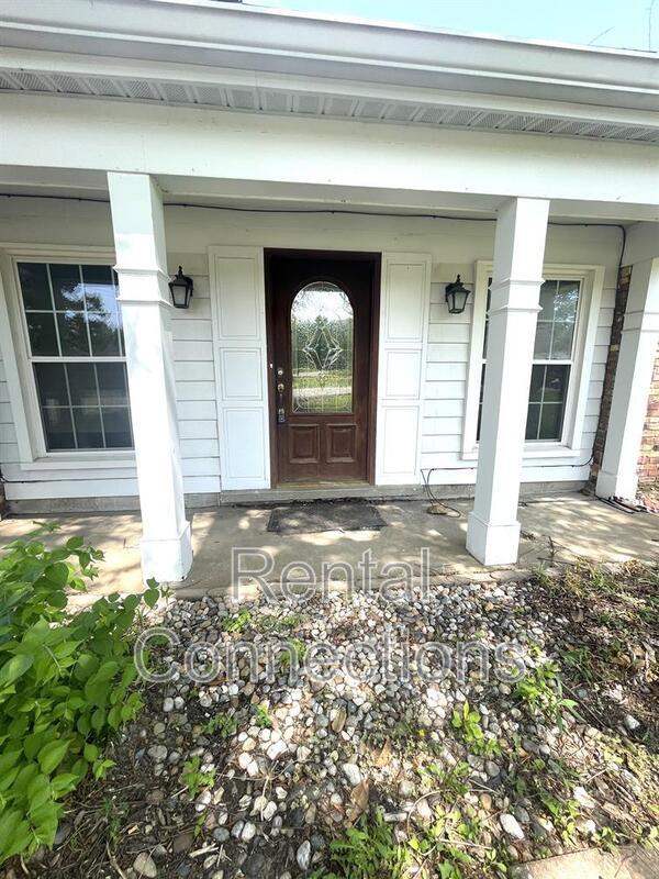 Building Photo - 3300 W Hawthorne Ct