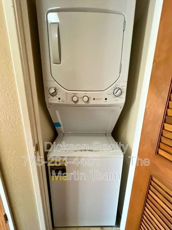 Building Photo - 2519 Sunny Slope Dr