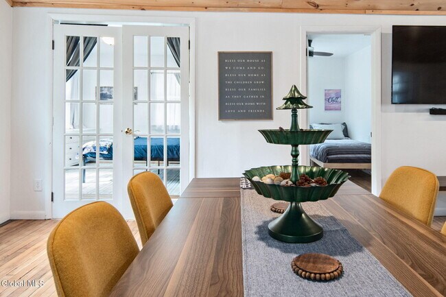 Building Photo - 1136 Enid Rd