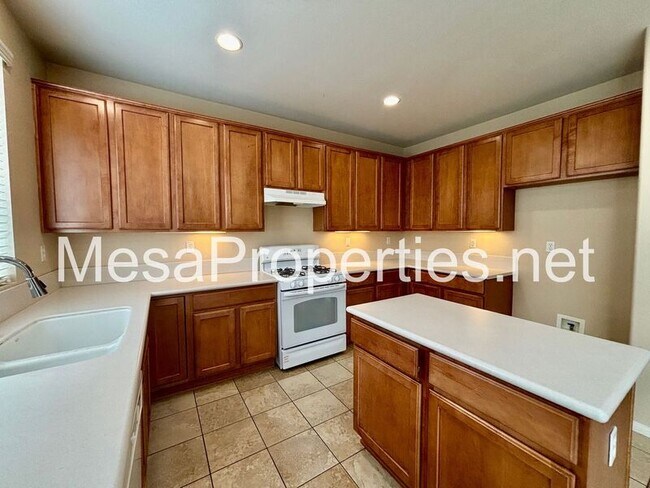 Building Photo - 16677 Desert Lily St