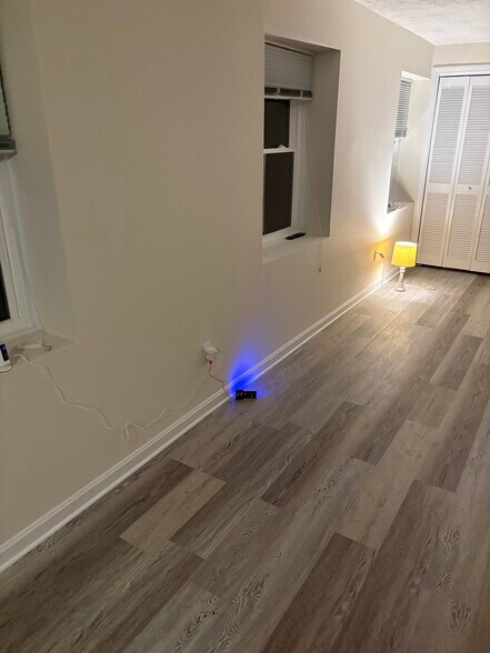 Primary Photo - 42 S Cherry St