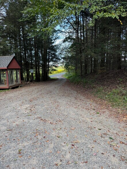 Building Photo - 889 Caldwell Rd