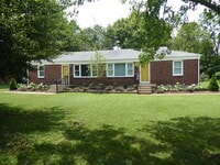 Building Photo - 211 N Bigby Dr