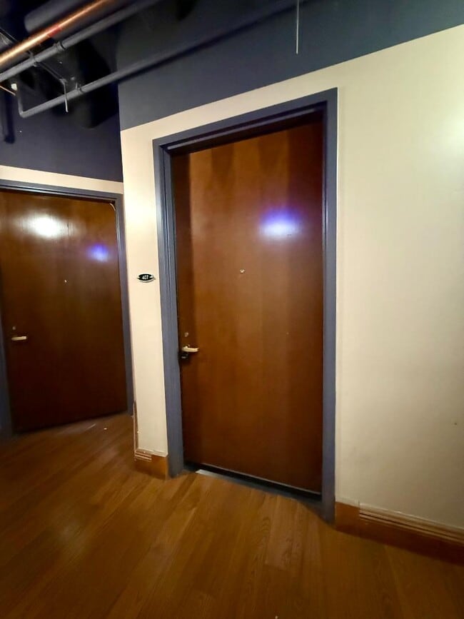 Building Photo - 21 E 6th St