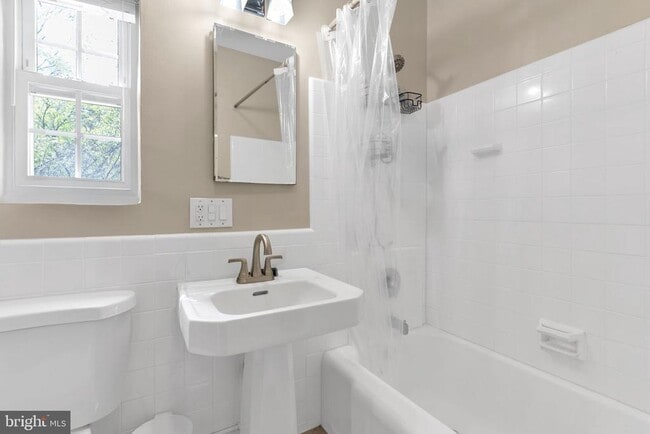 Building Photo - 3623 Gunston Rd