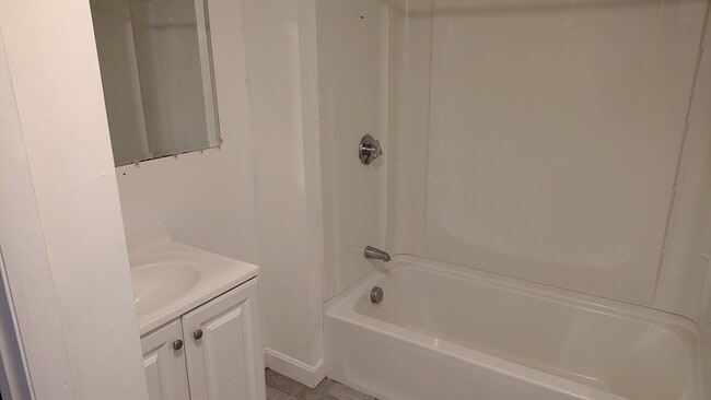 Building Photo - 11 Jackson St