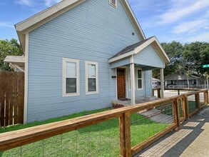 Building Photo - 1723 NW 25th St