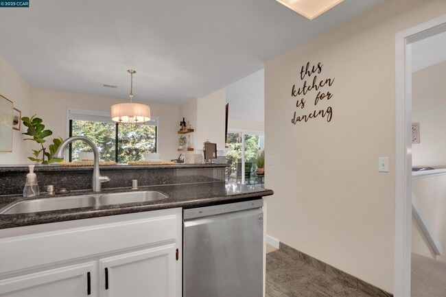 Building Photo - 242 Via El Dorado Ln