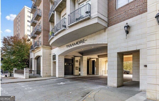 Building Photo - 2277/2255 Peachtree Rd NE