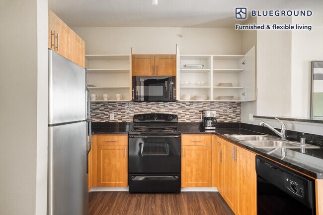 Building Photo - 350 S Jackson St