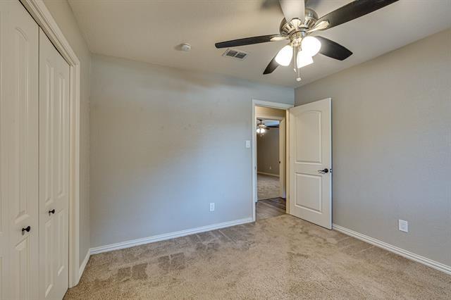 Building Photo - 2101 Warwick Dr