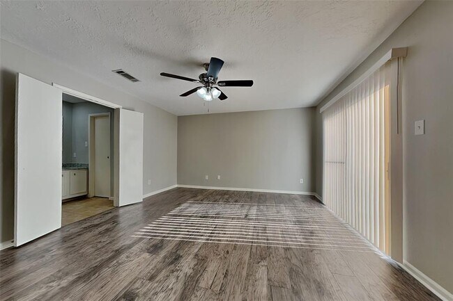 Building Photo - 9 Briervine Ct
