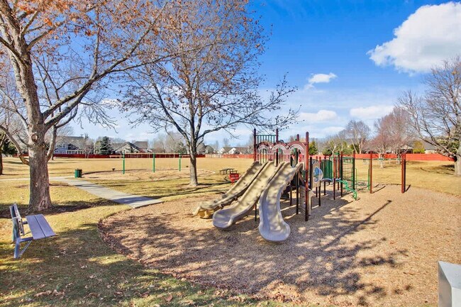 Building Photo - 14498 W Sedona Dr