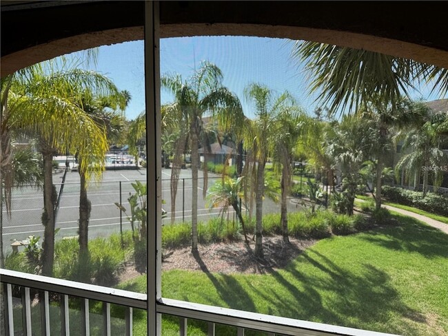 Building Photo - 1950 Summer Club Dr