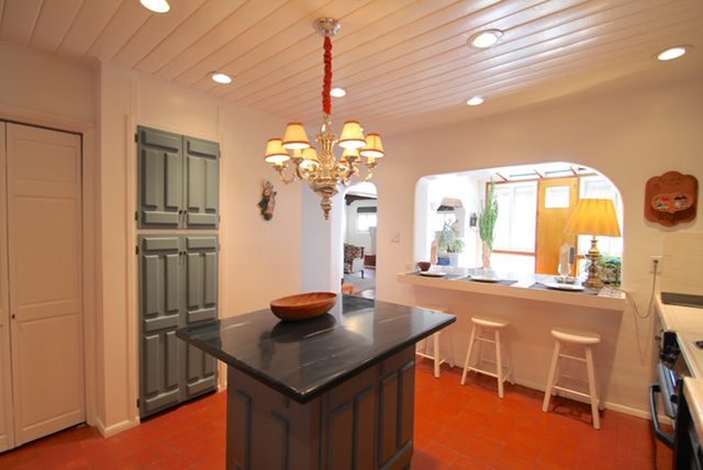 Building Photo - 318 San Pasquale Ave NW