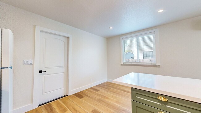 Building Photo - Bright Newly Refurbished Two Bedroom One Bath Single Family Home
