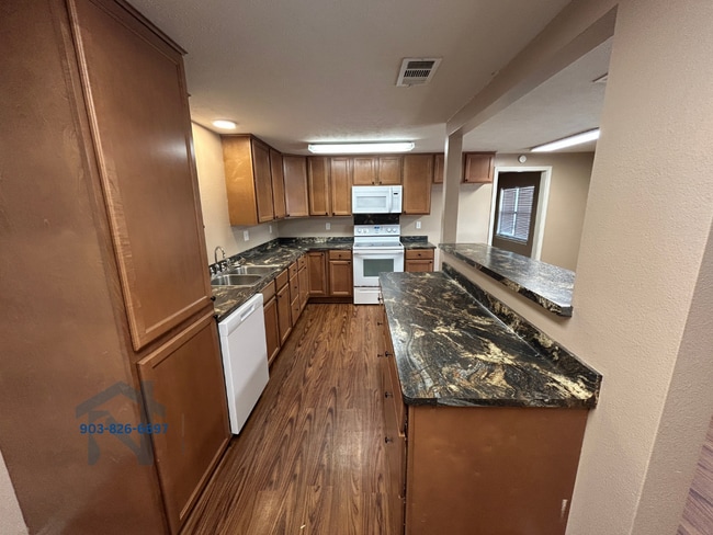 Building Photo - 2417 Co Rd 3778