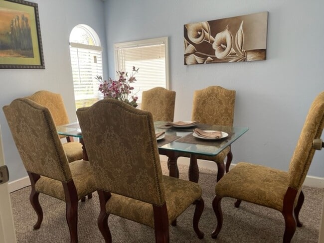 Building Photo - FULLY FURNISHED - Peaceful 4 Bed / 2 Bath Condo