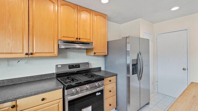 Building Photo - 1623 Oneel Dr