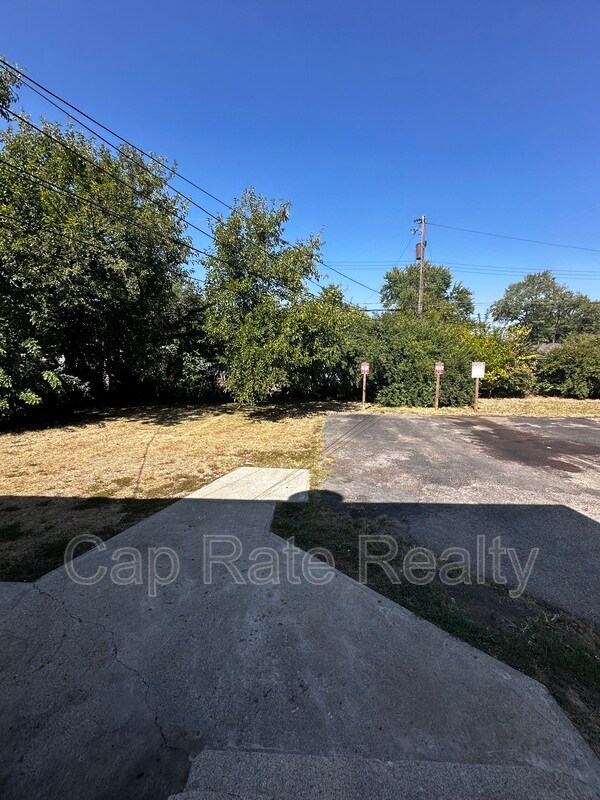 Building Photo - 1648 Smith Rd