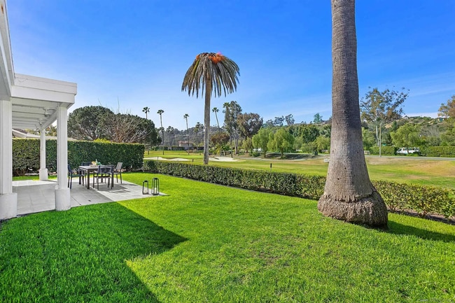 Building Photo - STUNNING HOME WITH GOLF COURSE VIEW IN WHI...