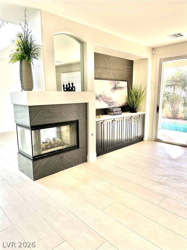 Building Photo - 10637 Turquoise Valley Dr