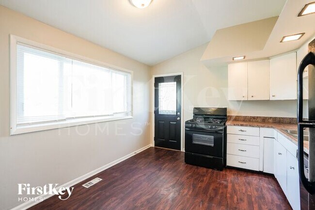 Building Photo - 2629 75th St