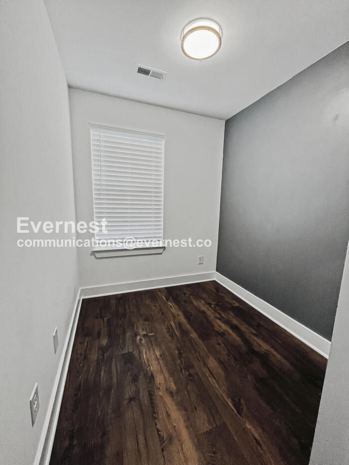 Building Photo - 300 Stewarts Ferry Pike