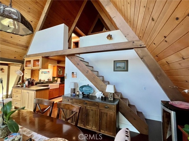 Building Photo - 610 Ardath Dr
