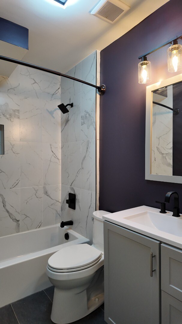 Building Photo - Modern Brand New 2 Bdrm in OTR – Stylish Finishes!