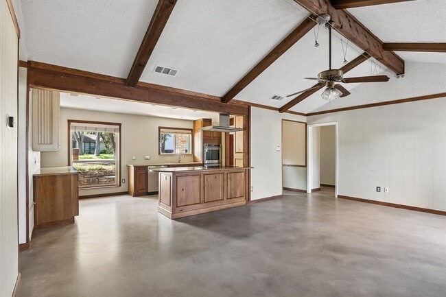 Building Photo - 1105 N Riviera Cir