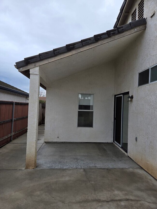 Building Photo - 1073 W Northstar Dr