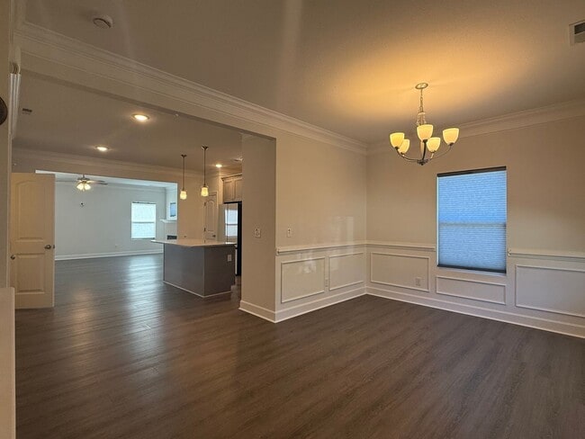 Building Photo - Like New Norfolk Single Family Home