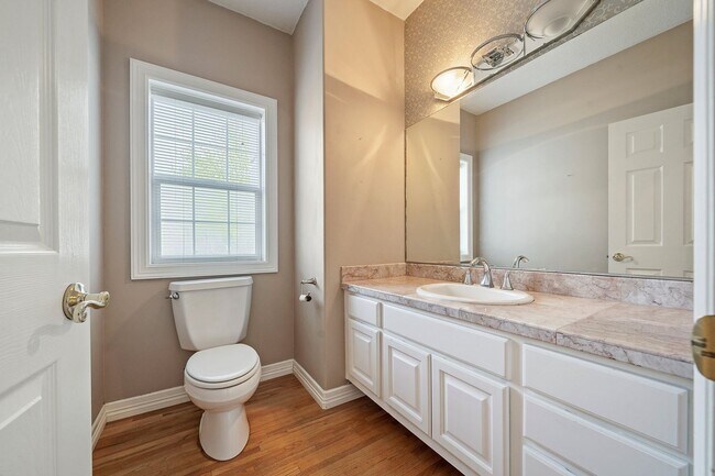 Building Photo - 2284 NW Wheatfield Way