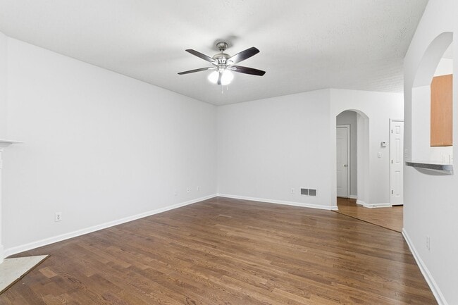 Building Photo - NOW READY!!! 3 bedroom home in sought out Austell city!!!